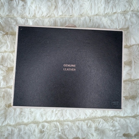 Pandora Ivory Jewelry Case - Picture 10 of 13